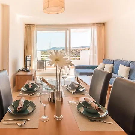 2214-modern With Private Appartement