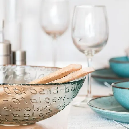 2214-modern With Private