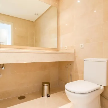 2214-modern With Private *