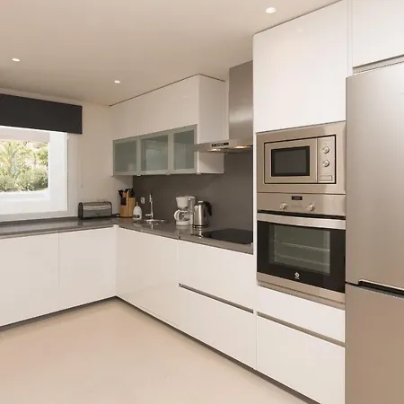 2214-modern With Private Appartement *