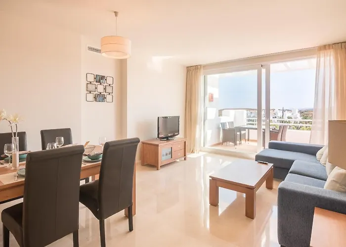 2214-modern With Private *