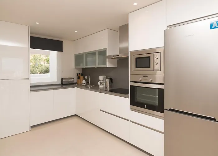 2214-modern With Private Apartment *