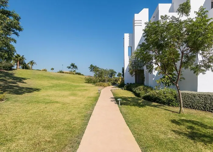 2214-modern With Private Apartment