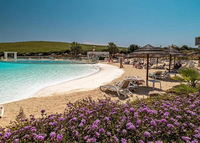 2214-modern With Private *