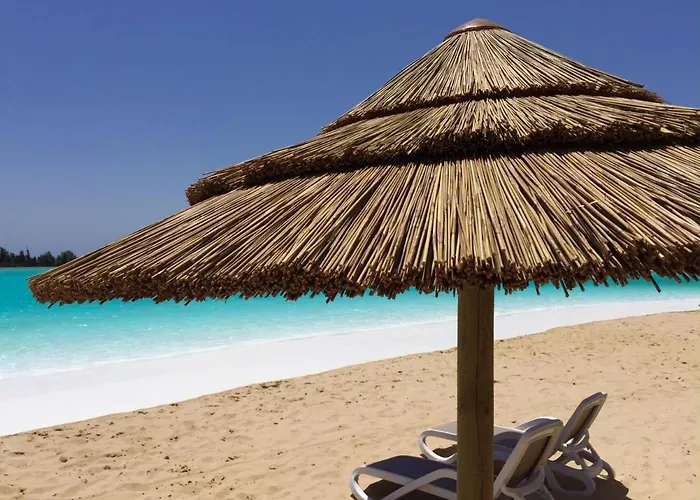 2214-modern With Private *